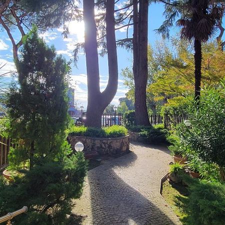 Bnb Rooms And Comfort Rome Bagian luar foto